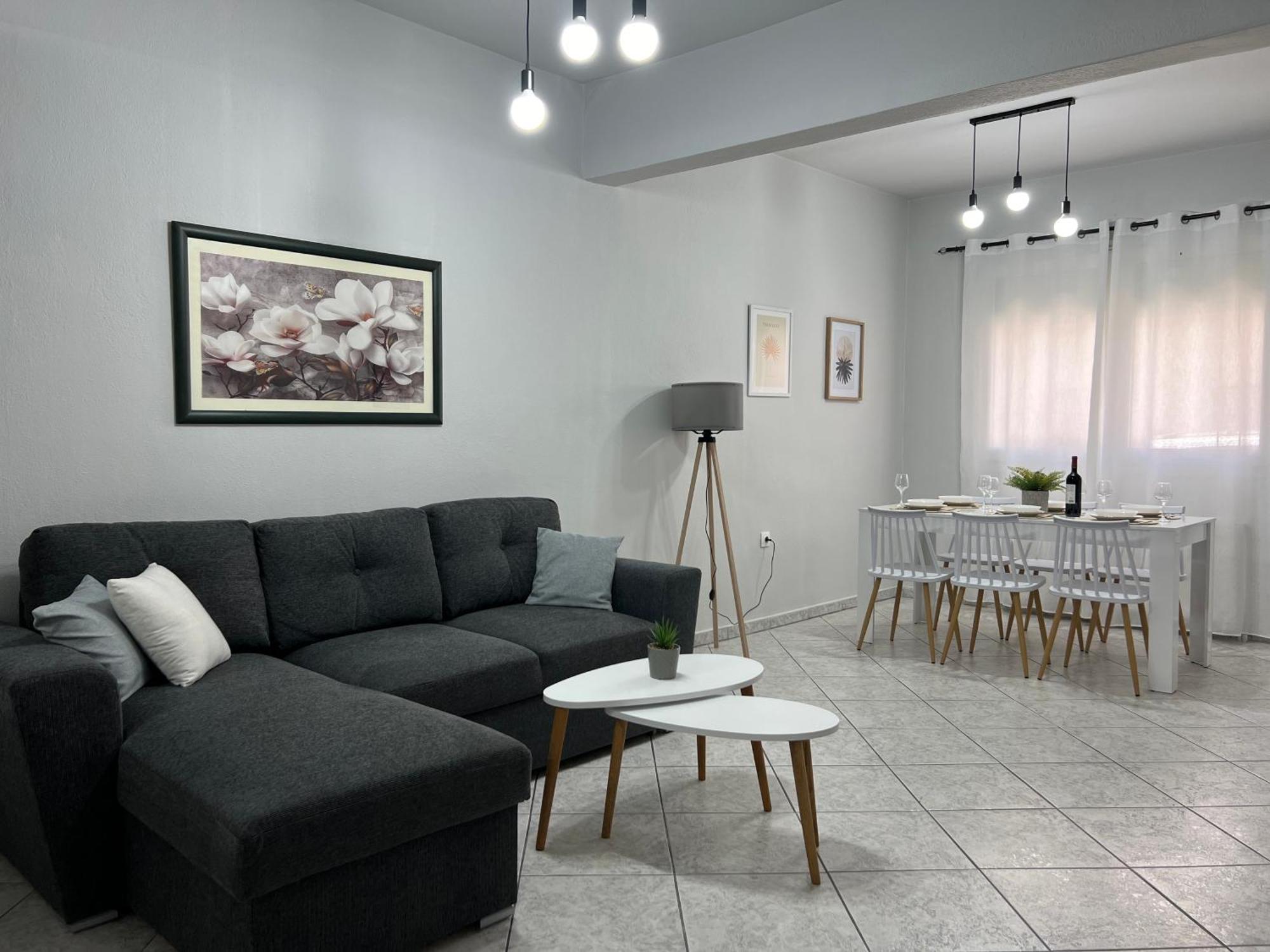 Iraklis Apartment